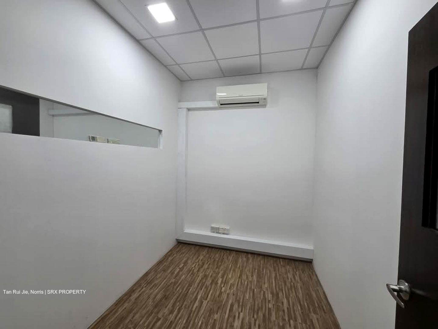 T-space (D18), Office #606267221